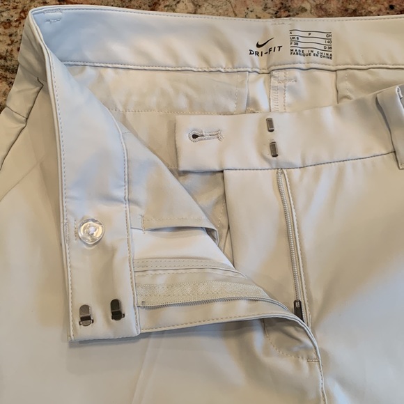 Nike Dri-Fit women’s golf short, size 4 - Picture 5 of 7